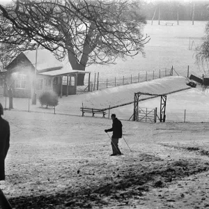 Snow in Prospect Park, Reading Print 9th January 1971 Snow in Prospect Park, Reading Print 9th January 1971