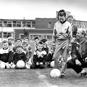 Soccer playing schoolgirl Lynsey Parkin got some tips from one of England