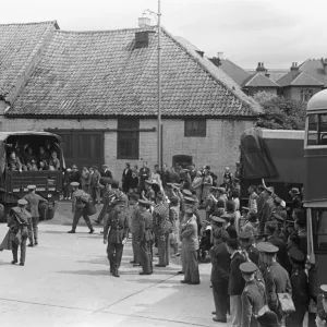 Soldiers and transport of the 30th Surrey Searchlight Regiment an air defence unit of Soldiers and transport of the 30th Surrey Searchlight Regiment an air defence unit of