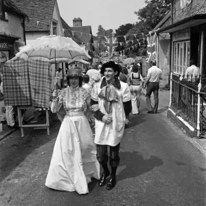 Sonning Festival. Sonning High Street, Berkshire. June 1976