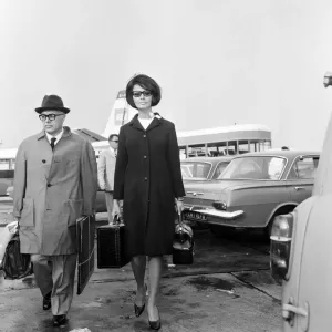 Sophia Loren arrives at London Airport after flying from Moscow where she won the Best Sophia Loren arrives at London Airport after flying from Moscow where she won the Best