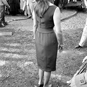 Sophia Loren filming "The Millionairess"at London Bridge. June 1960 M4468-009