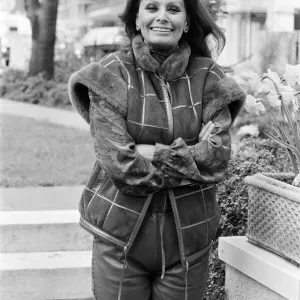 Sophia Loren pictured in London, promoting her new perfume Sophia Sophia Loren pictured in London, promoting her new perfume Sophia