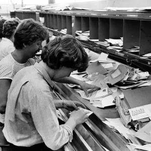 Sorting Mail at Bishop Street Print, 21st July 1984 Sorting Mail at Bishop Street Print, 21st July 1984