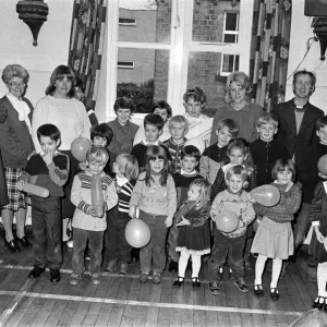 South Crosland Parish Church Sunday School Party Print 30th December 1985
