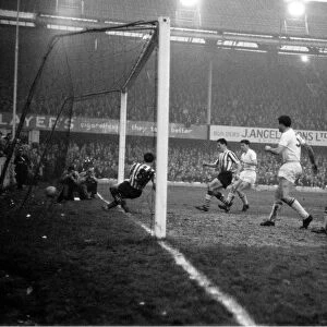 Southampton v Sunderland, FA Cup match at The Dell, Saturday 6th January 1962