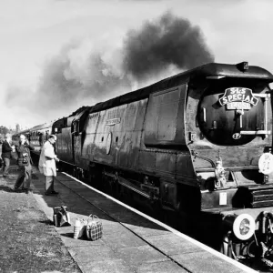 Southern Railway Battle of Britain Class 34051 Steam Locomotive Print Southern Railway Battle of Britain Class 34051 Steam Locomotive Print