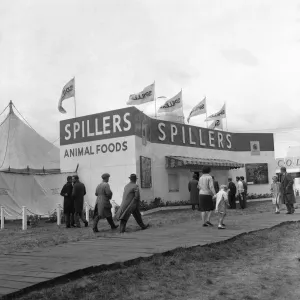 La boutique d'aliments pour animaux de Spillers à l'exposition agricole royale à Newcastle. La boutique d'aliments pour animaux de Spillers à l'exposition agricole royale à Newcastle.