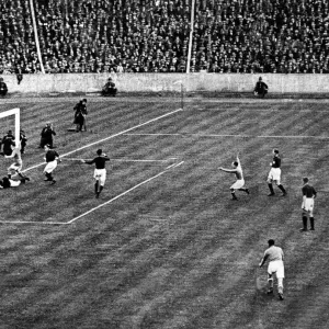 Arsenal v Cardiff City FA Cup Final 1927 Print Arsenal v Cardiff City FA Cup Final 1927 Print