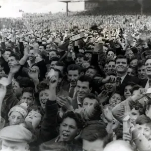 Sport - Football - Cardiff City - Cardiff City v Aston Villa - 16th April 1960 - Sport - Football - Cardiff City - Cardiff City v Aston Villa - 16th April 1960 -