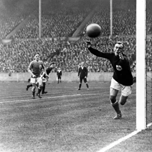 Sport - Football - FA Cup Final - 1927 - Cardiff City v Arsenal - Cardif goalkeeper Tom
