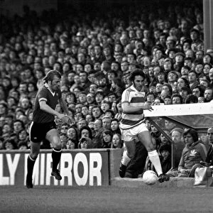Sport: Football: Queens Park Rangers vs. Manchester United. April 1977 77-02218-075
