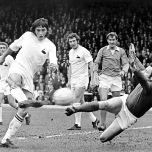 Deporte - Fútbol - Swansea City v Rochdale - La pelota es un borrón mientras Swansea. Deporte - Fútbol - Swansea City v Rochdale - La pelota es un borrón mientras Swansea.