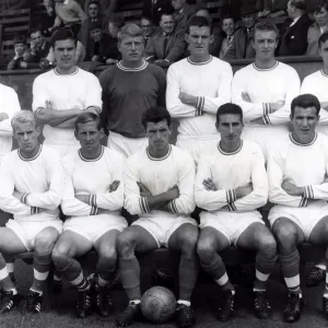 Sport - Football - Swansea Town - 1963-64 - Team Picture - Back Row - Roy Evans