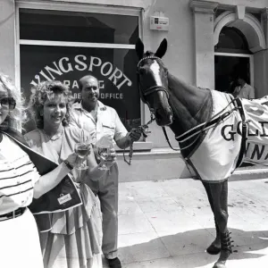Horse Racing Print - Norton's Gold Cup Win in Cardiff 1990