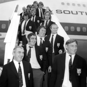 Sport - Rugby The British Lions Rugby Team leave their plane to a tumultuous Sport - Rugby The British Lions Rugby Team leave their plane to a tumultuous