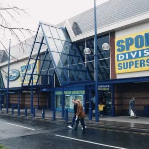 La Division Sportive Superstore, Centre Commercial de Fosse Park, Leicester 1998. La Division Sportive Superstore, Centre Commercial de Fosse Park, Leicester 1998.
