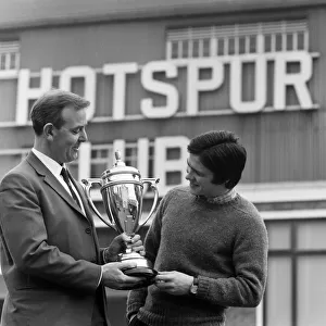 Spurs coach Pat Welton with Steve Perryman, 4th February 1971