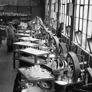 Glassware craftsmen at Midlands workshop, 1958 Print