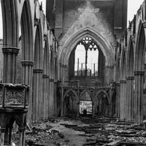 St Georges Cathedral, Southwark, following a Nazi raid on the night of 16th -17th St Georges Cathedral, Southwark, following a Nazi raid on the night of 16th -17th
