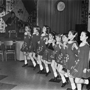 St Patricks Day in Teesside, Girls dancing to Irish folk music