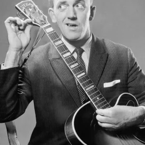 Stan Stennett the resident comedian on the Black and White Minstrel Show Stan Stennett the resident comedian on the Black and White Minstrel Show