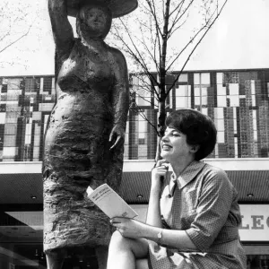 Roman Market Woman Print: Wallsend, 28th April 1967 Roman Market Woman Print: Wallsend, 28th April 1967