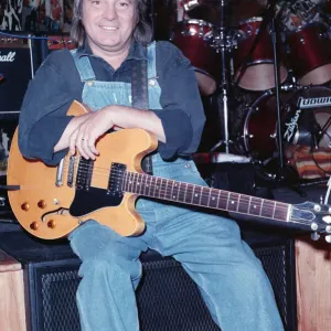 Steve Marriott, (30 January 1947 - 20 April 1991) singer Steve Marriott, (30 January 1947 - 20 April 1991) singer