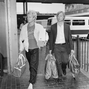 Sting (nombre real Gordon Sumner) llega al aeropuerto de Londres Heathrow desde Los Ángeles. Sting (nombre real Gordon Sumner) llega al aeropuerto de Londres Heathrow desde Los Ángeles.