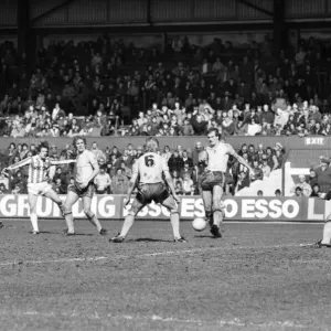 Stoke 0 v. Sunderland 1. April 1982 MF06-28-038 Local Caption Division 1 Football