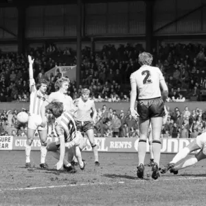 Stoke 0 v. Sunderland 1. April 1982 MF06-28-047 Local Caption Division 1 Football Stoke 0 v. Sunderland 1. April 1982 MF06-28-047 Local Caption Division 1 Football