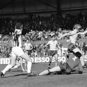 Stoke 0 v. Sunderland 1. April 1982 MF06-28-050 Local Caption Division 1 Football Stoke 0 v. Sunderland 1. April 1982 MF06-28-050 Local Caption Division 1 Football