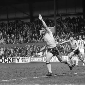 Stoke 0 v. Sunderland 1. April 1982 MF06-28 Local Caption Division 1 Football Stoke 0 v. Sunderland 1. April 1982 MF06-28 Local Caption Division 1 Football