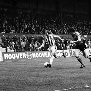 Stoke City 2 v. Sunderland 0. Division One Football. April 1981 MF02-18-077