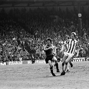 Stoke City 2 v. Sunderland 0. Division One Football. April 1981 MF02-18-062