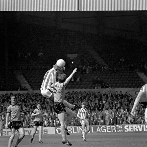 Stoke City 2 v. Wolverhampton Wanderers 1. Division 1 Football. April 1982 MF06-40-019