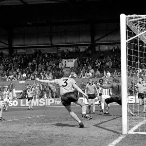 Stoke City 2 v. Wolverhampton Wanderers 1. Division 1 Football. April 1982 MF06-40-041