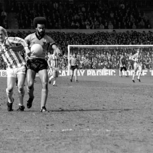 Stoke City 2 v. Wolverhampton Wanderers 1. Division 1 Football. April 1982 MF06-40-017 Stoke City 2 v. Wolverhampton Wanderers 1. Division 1 Football. April 1982 MF06-40-017