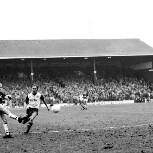 Stoke v. Aston Villa. March 1984 MF14-21-033 The final score was a one nil Stoke v. Aston Villa. March 1984 MF14-21-033 The final score was a one nil