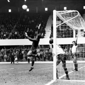 Stoke contra Aston Villa. Marzo de 1984 MF El resultado final fue uno a cero.