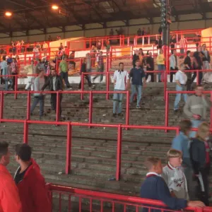 Stoke gegen Coventry, Der letzte der Stoke-City-Fans verlassen den Boothen-End bei dem letzten Mal