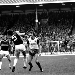 Stoke v. West Ham. Octubre 1984 MF El resultado final fue cuatro dos.