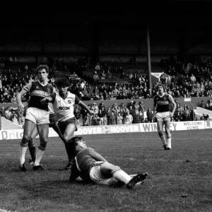 Stoke v. West Ham. Octubre 1984 MF El resultado final fue cuatro dos.