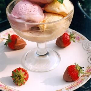 A strawberry and vanilla ice cream sundae in August 1997