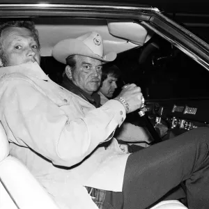 El stuntman Evel Knievel llega a Londres antes de su salto en el Estadio de Wembley.