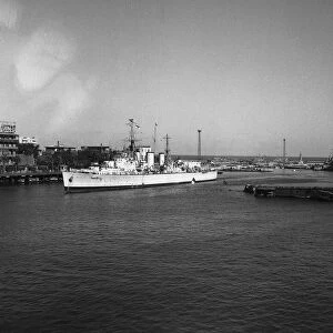 Suez Crisis 1956 The 4000 ton minelayer Manxman becomes the first ship to sail up
