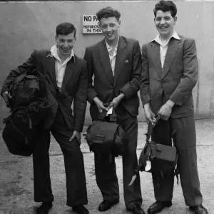 Suez Crisis 1956 British servicemen at London Airport preparing to leave for Egypt Suez Crisis 1956 British servicemen at London Airport preparing to leave for Egypt