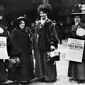 Suffragettes Mary Gawthorpe (the Womens Social and Political Union speaker)