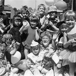Holmfirth Sunday School Carnival Float Procession Print 1985 Holmfirth Sunday School Carnival Float Procession Print 1985