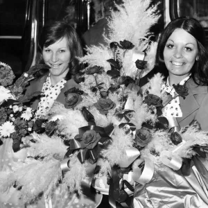 Sunderland Associated Football Club - The girls - wives behind the players of Sunderland Sunderland Associated Football Club - The girls - wives behind the players of Sunderland